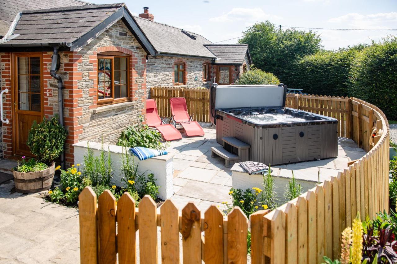 Croft Farm & Celtic Cottages Cardigan Exterior foto